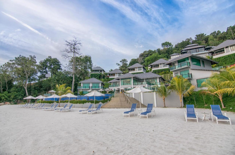 Ideal for couples seeking privacy, Royale Chulan Cherating Villa boasts a secluded beachfront location.